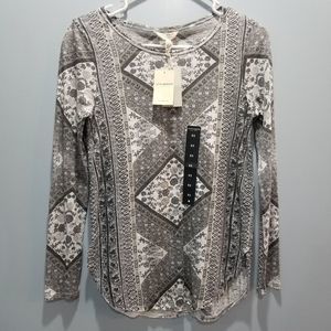 Lucky Brand Long Sleeve Tapestry Tee 7W84005 P302